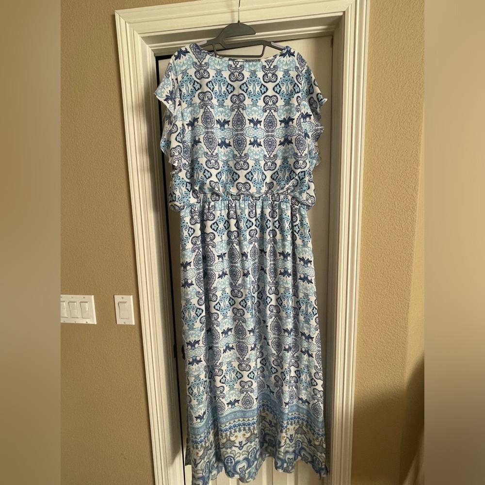 Adrianna Papel Maxi dress size 20W